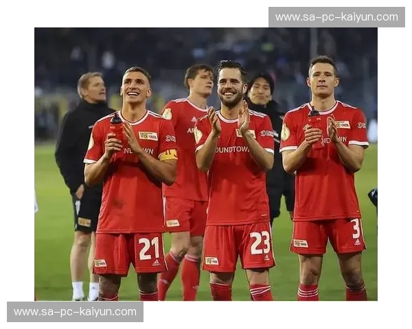 黑森林的低语与普鲁士的奔雷：费雷堡vs门兴，一场灵魂深处的德甲博弈